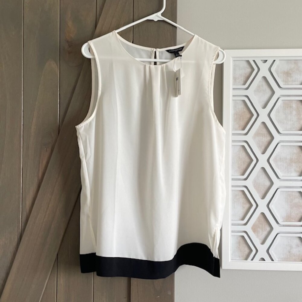 Banana Republic Ivory and Black Sleeveless Pleated Tunic Blouse - Size L - NWT